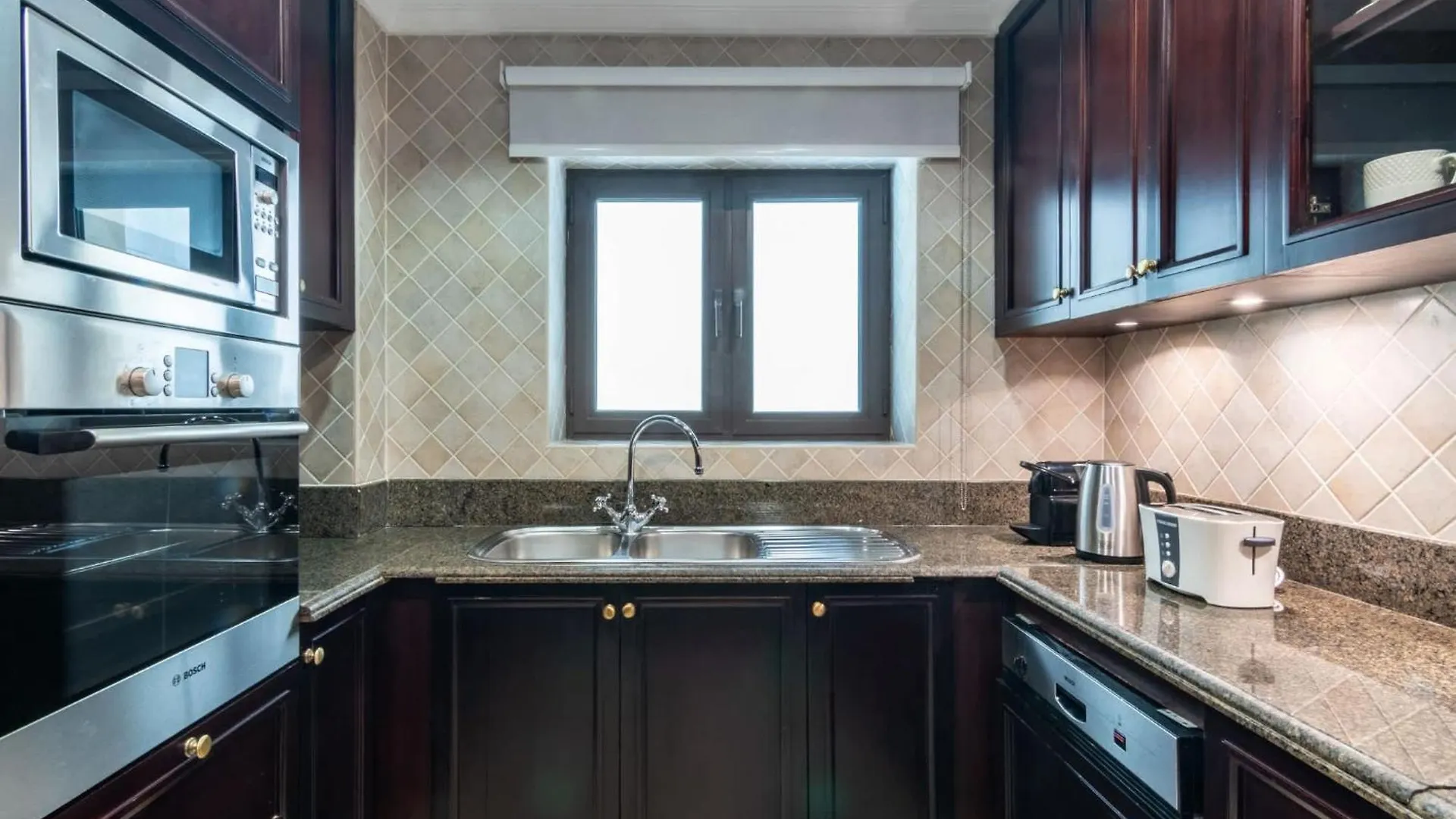 Апартаменты Silkhaus Stunning 1Bdr With Access To Souq Al Bahar In Downtown Дубай 0*,