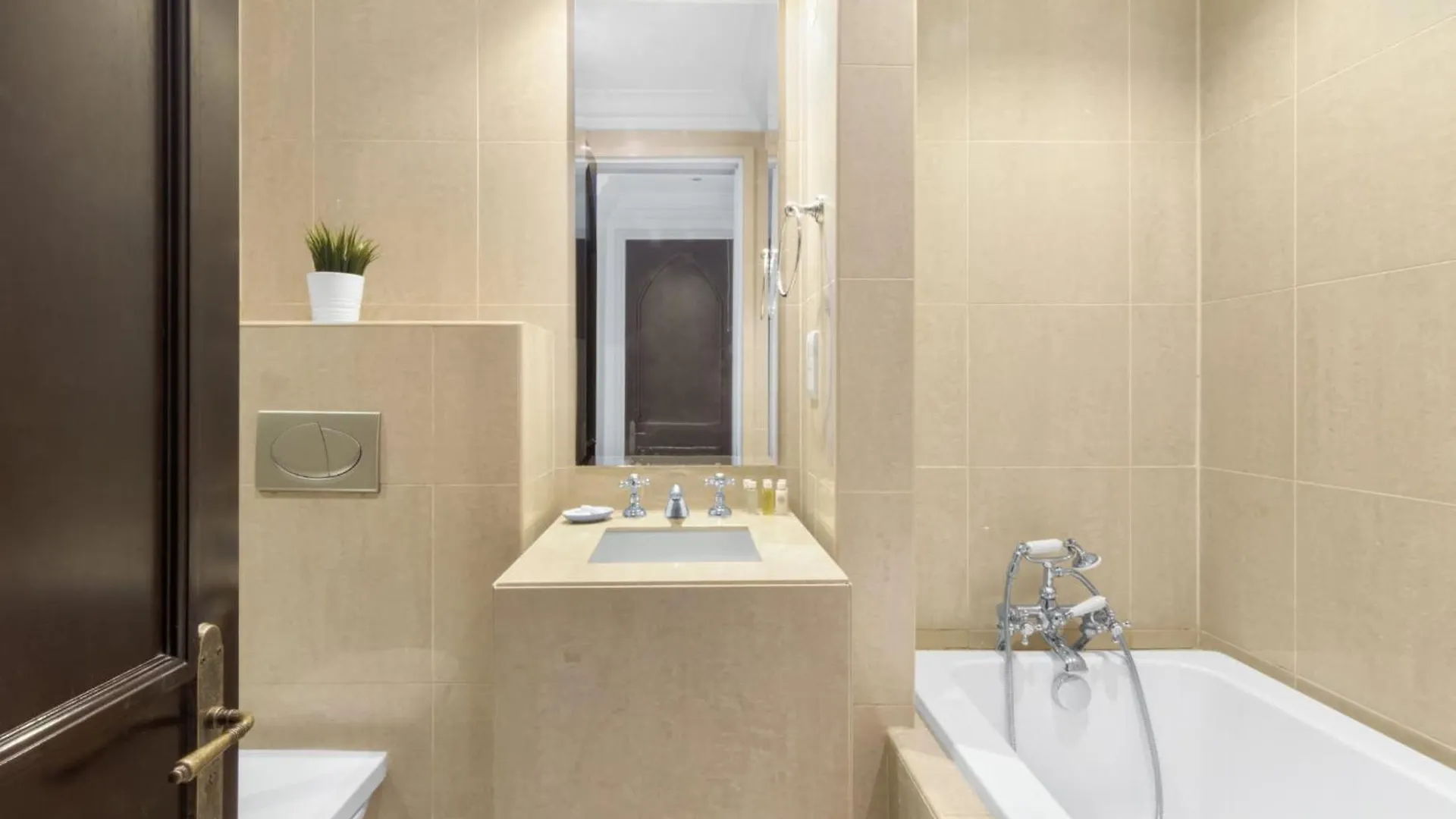 Апартаменты Silkhaus Stunning 1Bdr With Access To Souq Al Bahar In Downtown Дубай ОАЭ